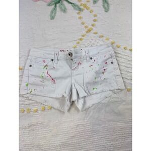 Rue21 White Denim‎ Shorts Paint Splatter Distressed Frayed Raw Hem Casual 01